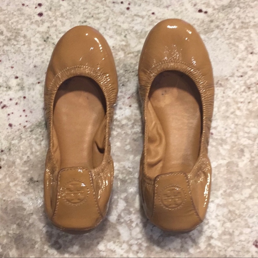 Tory Burch Nude/Tan Patent Ballet Flats size 5.5